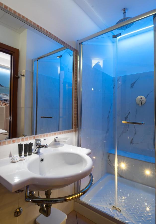 Hotel Lido كاتوليكا المظهر الخارجي الصورة