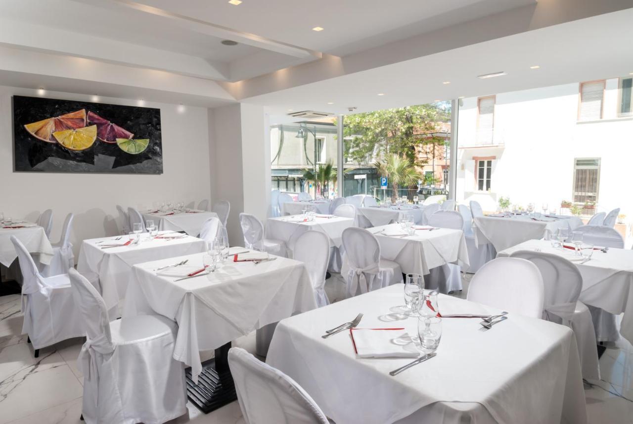 Hotel Lido كاتوليكا المظهر الخارجي الصورة