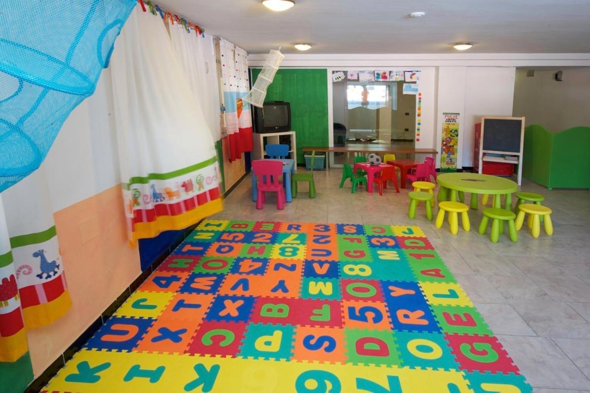 Hotel Lido كاتوليكا المظهر الخارجي الصورة